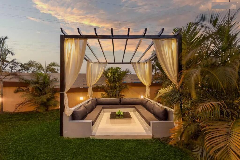 לונבלה Martini Villa By Aquastay מראה חיצוני תמונה